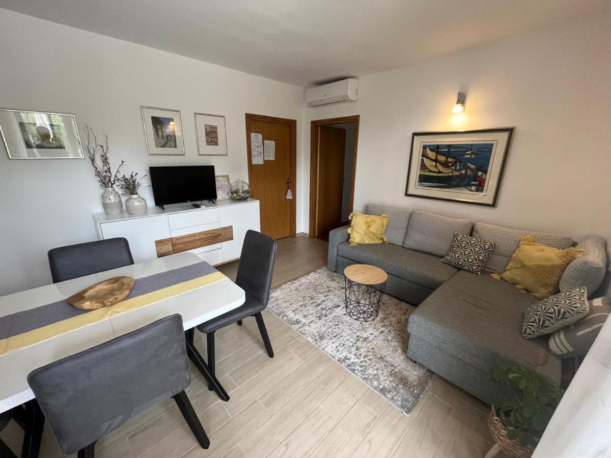Apartmani Anica Risika Ngoại thất bức ảnh
